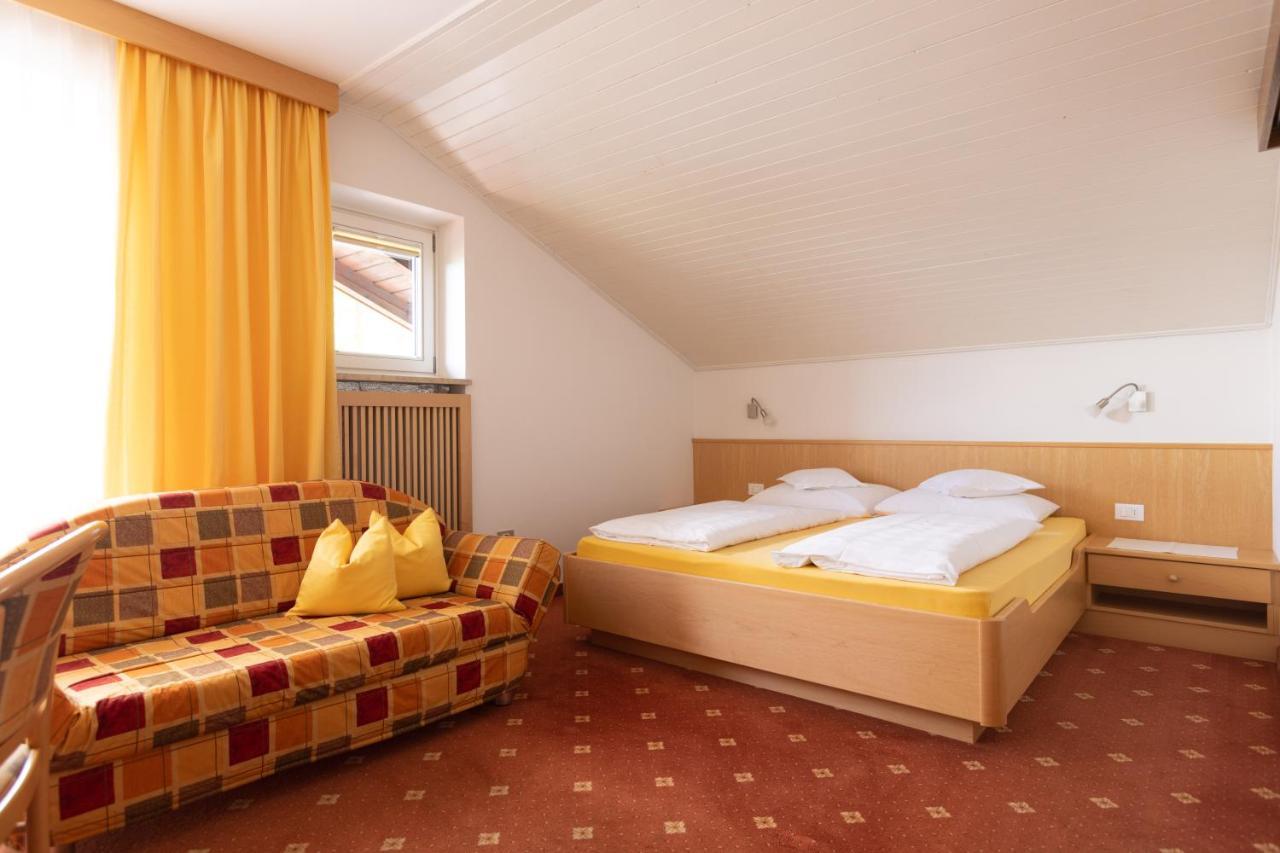 Garni Juval Hotel Tirolo Bagian luar foto